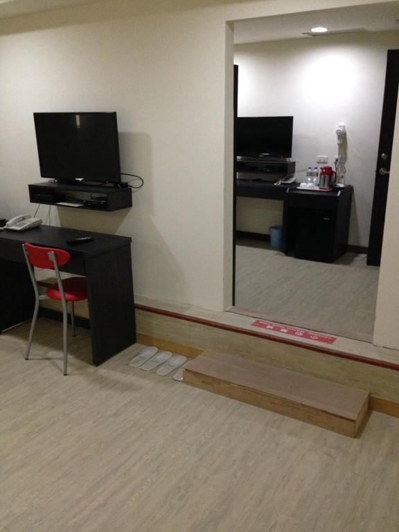 Big Bear Hotel Kaohsiung Dış mekan fotoğraf
